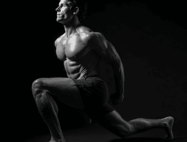 60초 만에 어깨 통증 완화하는 간단한 운동법